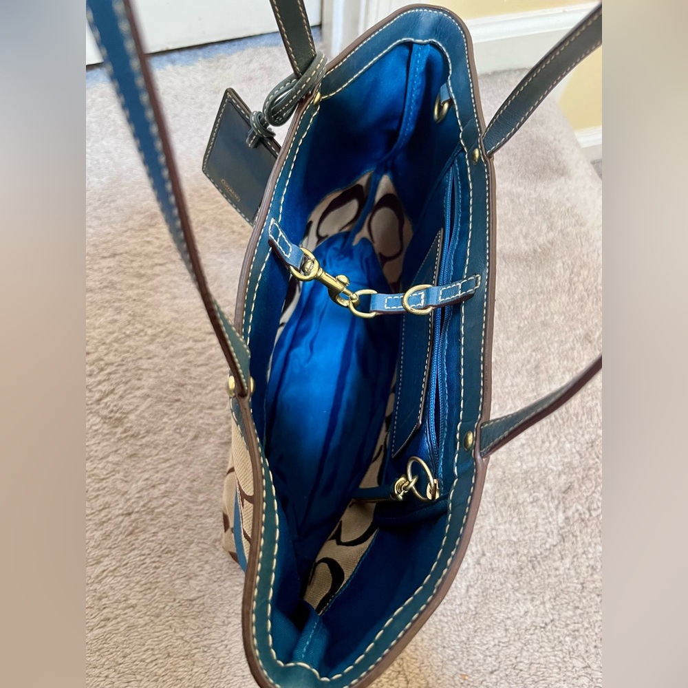 Coach Monogram Purse - Picture 6 of 10